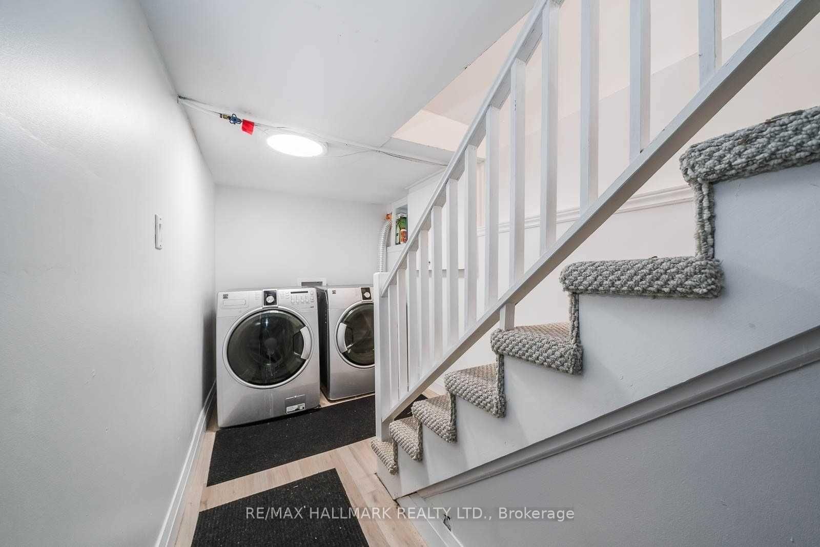 Detached House for lease at 24 Barrington Avenue, Toronto, Ontario, M4C 4Y7 - East End-Danforth - MLS: E12855290