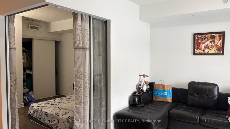 206 - 1 Falaise Rd, Toronto, M1E 0B9 | Image 2