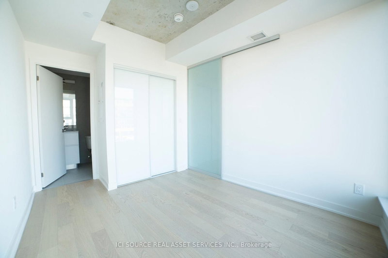 724 - 30 Baseball Pl, Toronto, M6N 2N7 | Image 3
