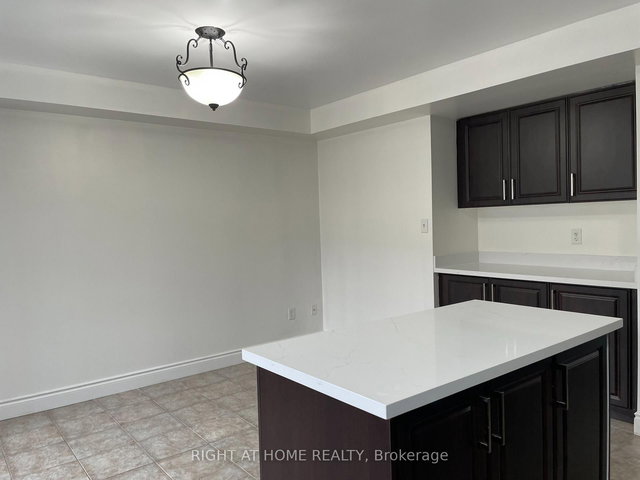 Upper - 11 Etienne Street