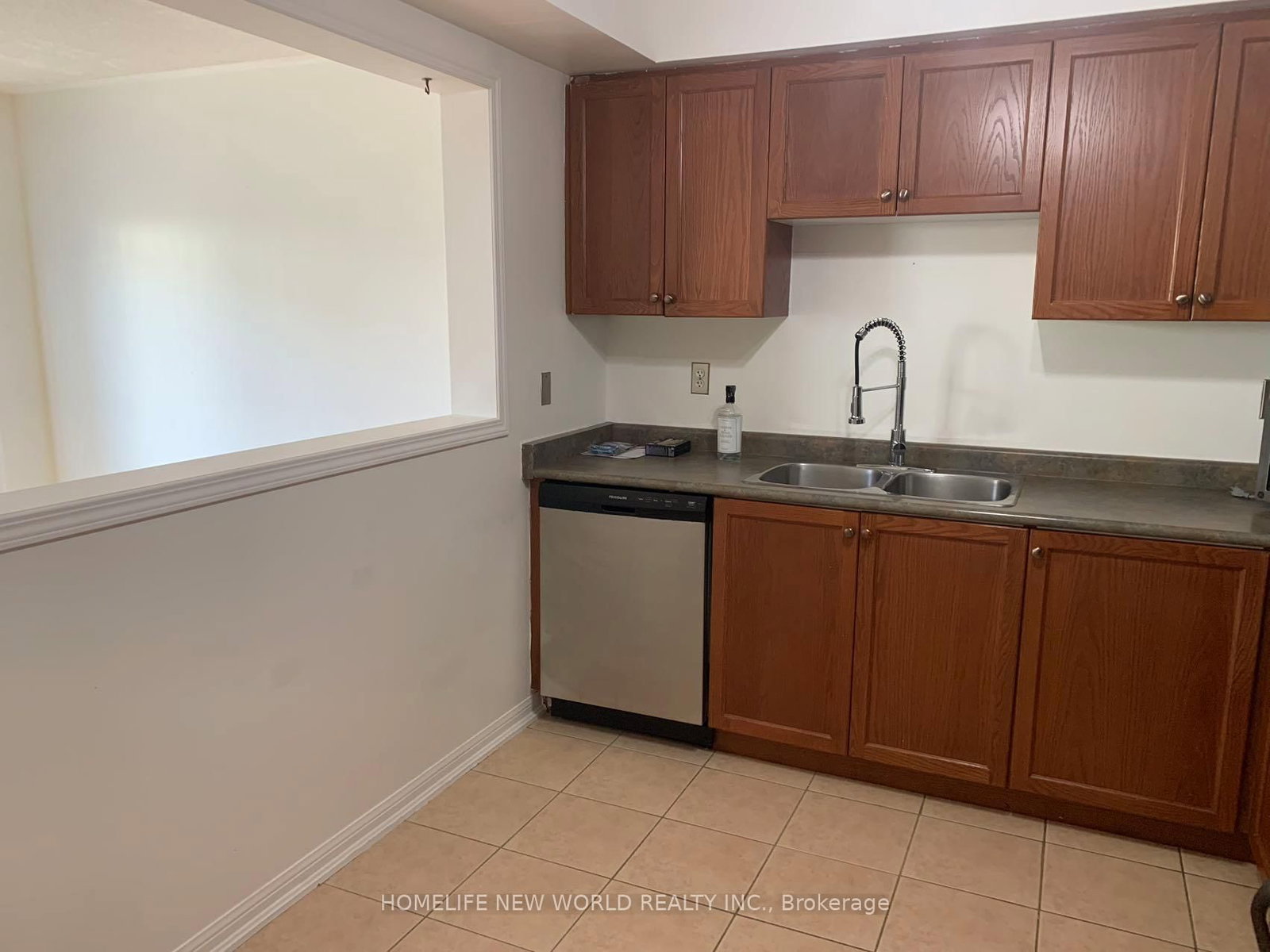 Townhouse for lease at 50 Toscana Drive, Whitby, Ontario, L1R 3N7 - Taunton North - MLS: E12858922