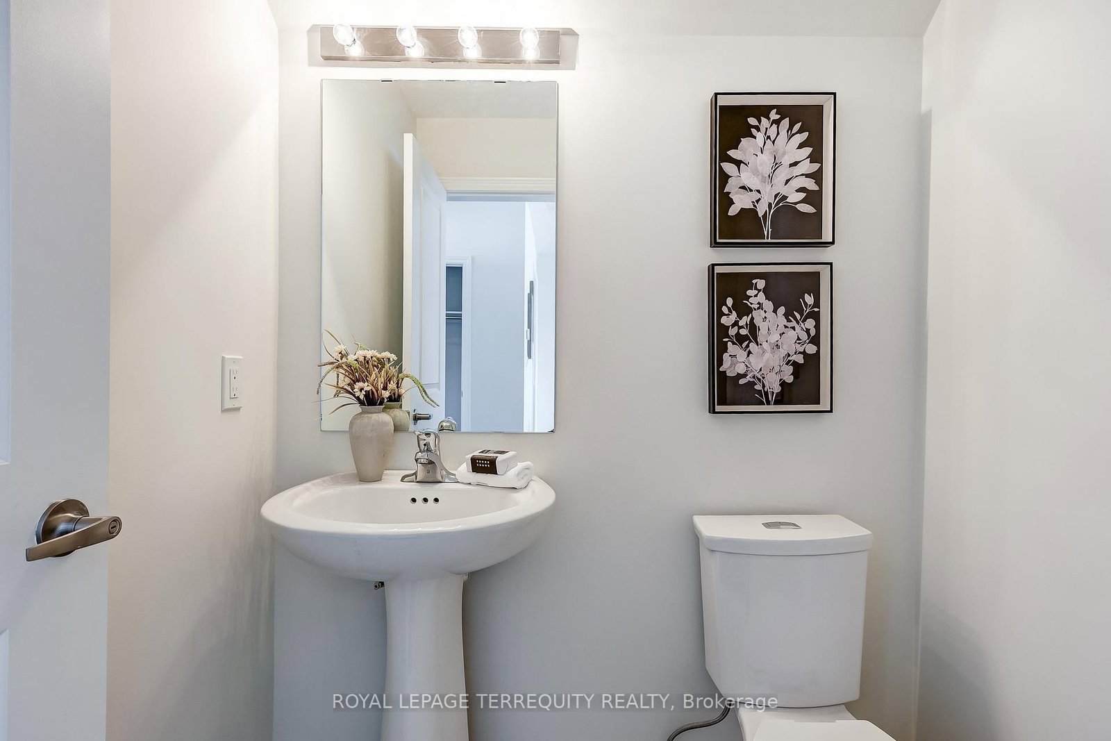 Detached House for sale at 1226 Talisman Manr, Pickering, Ontario, L1X 0R9 - Rural Pickering - MLS: E12859644