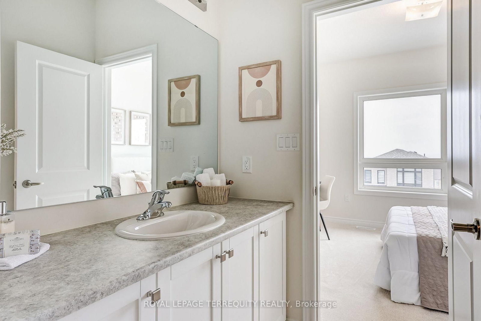 Detached House for sale at 1226 Talisman Manr, Pickering, Ontario, L1X 0R9 - Rural Pickering - MLS: E12859644