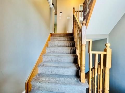 #39 - 575 Steeple Hill, Pickering, L1V 7G3 | Image 3