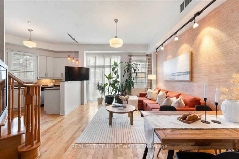 14 Fairhead Mews, Toronto, M4E 3Y4 | Image 3