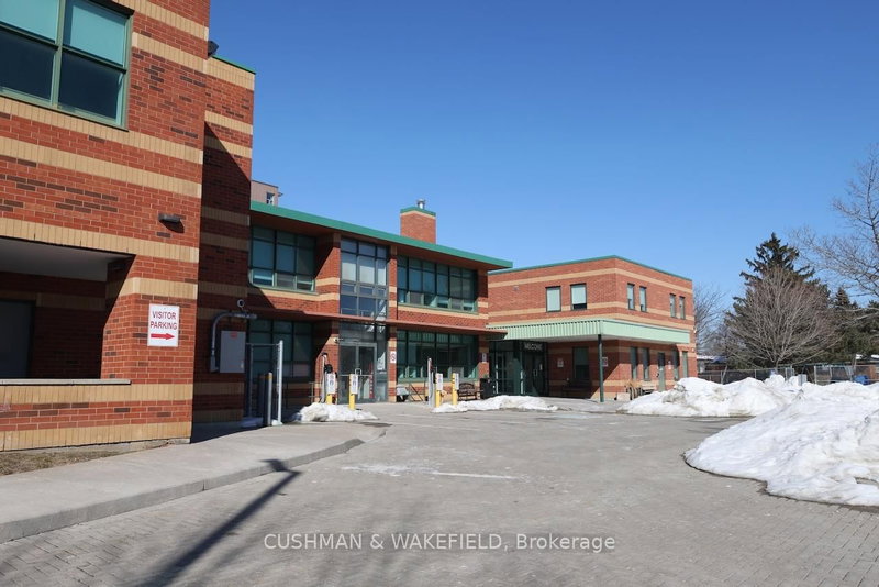 843 Kennedy Rd, Toronto, M1K 2E3 | Image 3