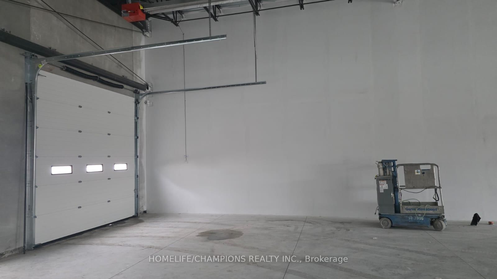 95 State Crown Boulevard, Unit 3 - Photo 5