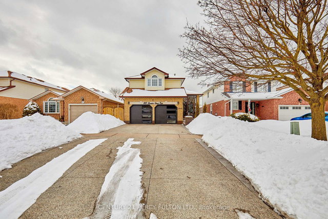 803 Beatrice Street E