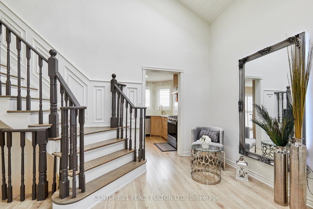 803 Beatrice Street E