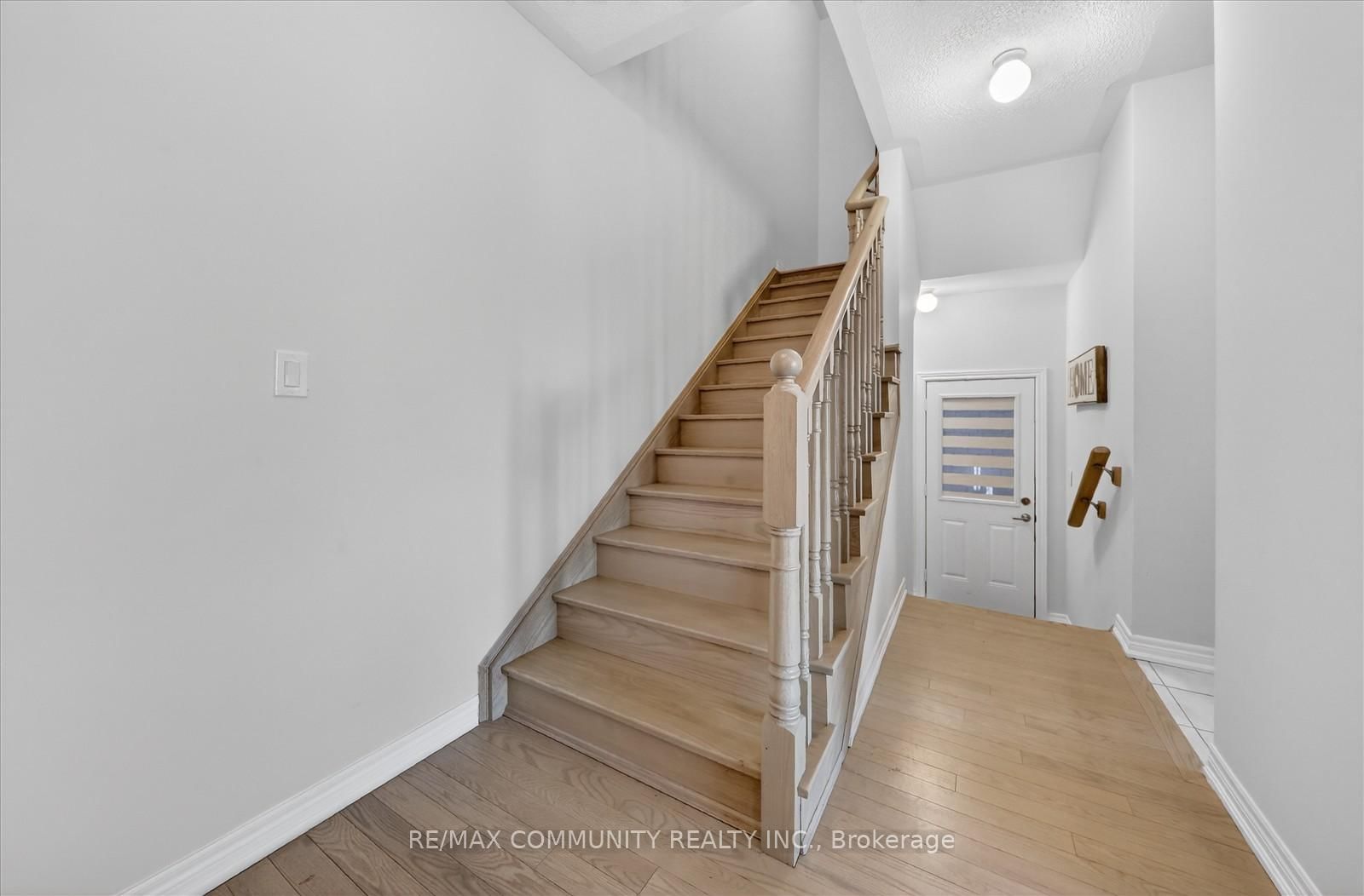 Detached House for sale at 5 Thelma Drive, Whitby, Ontario, L1P 0N3 - Rural Whitby - MLS: E12865326