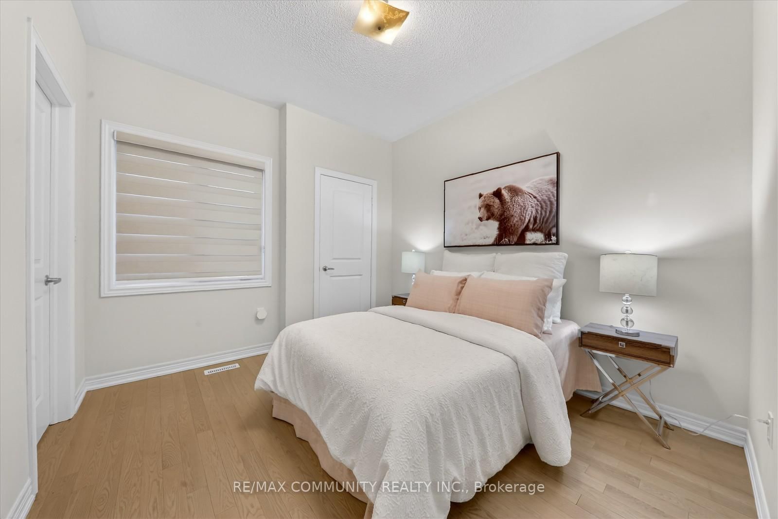 Detached House for sale at 5 Thelma Drive, Whitby, Ontario, L1P 0N3 - Rural Whitby - MLS: E12865326