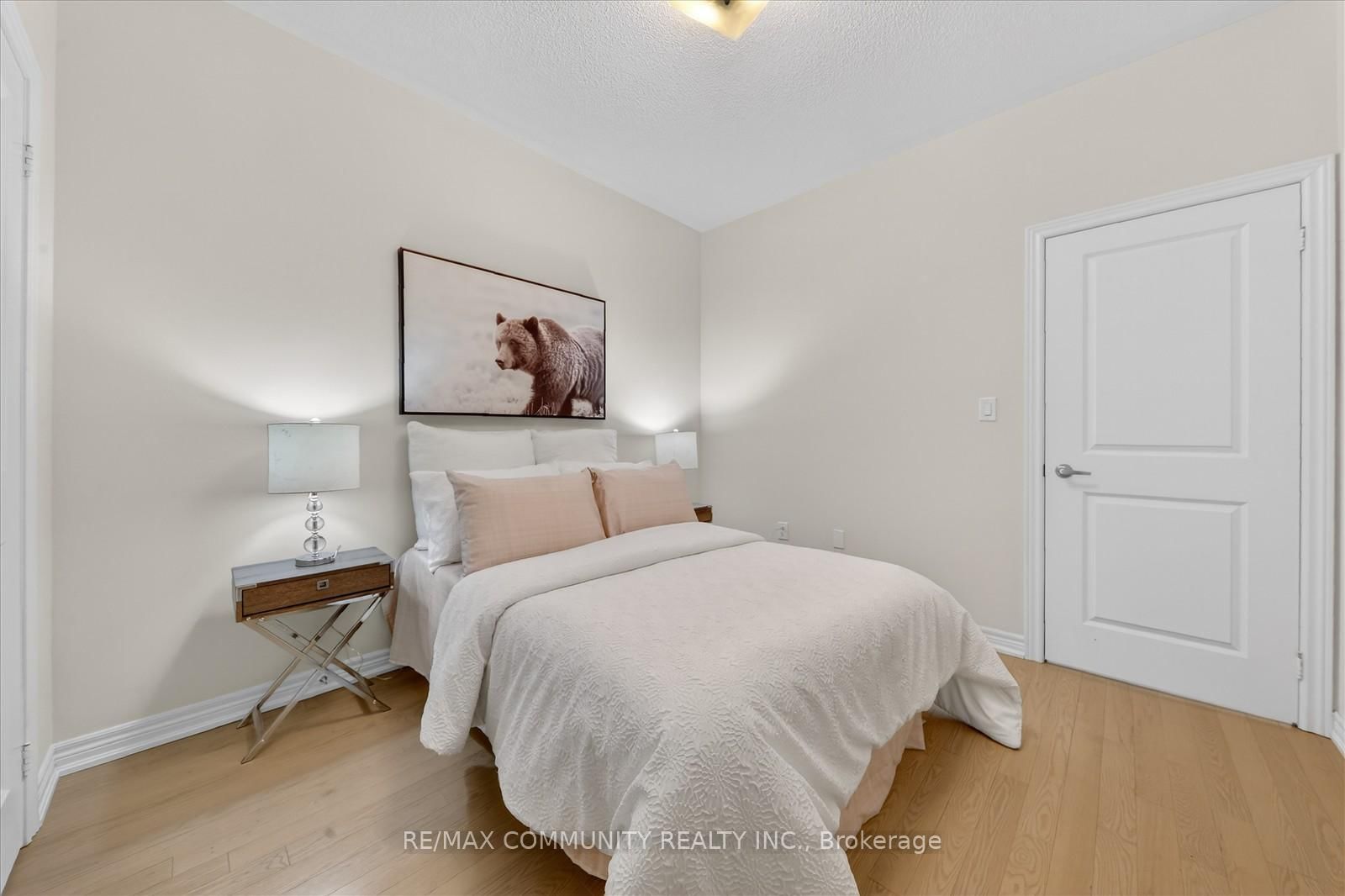 Detached House for sale at 5 Thelma Drive, Whitby, Ontario, L1P 0N3 - Rural Whitby - MLS: E12865326