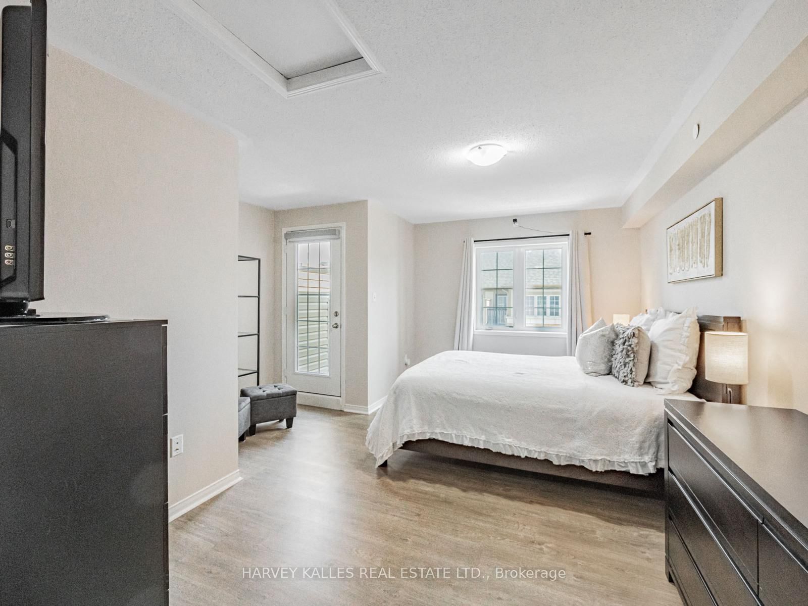 Townhouse for sale at 38 Glenstal Path, Oshawa, Ontario, L1L 0L2 - Windfields - MLS: E12865454