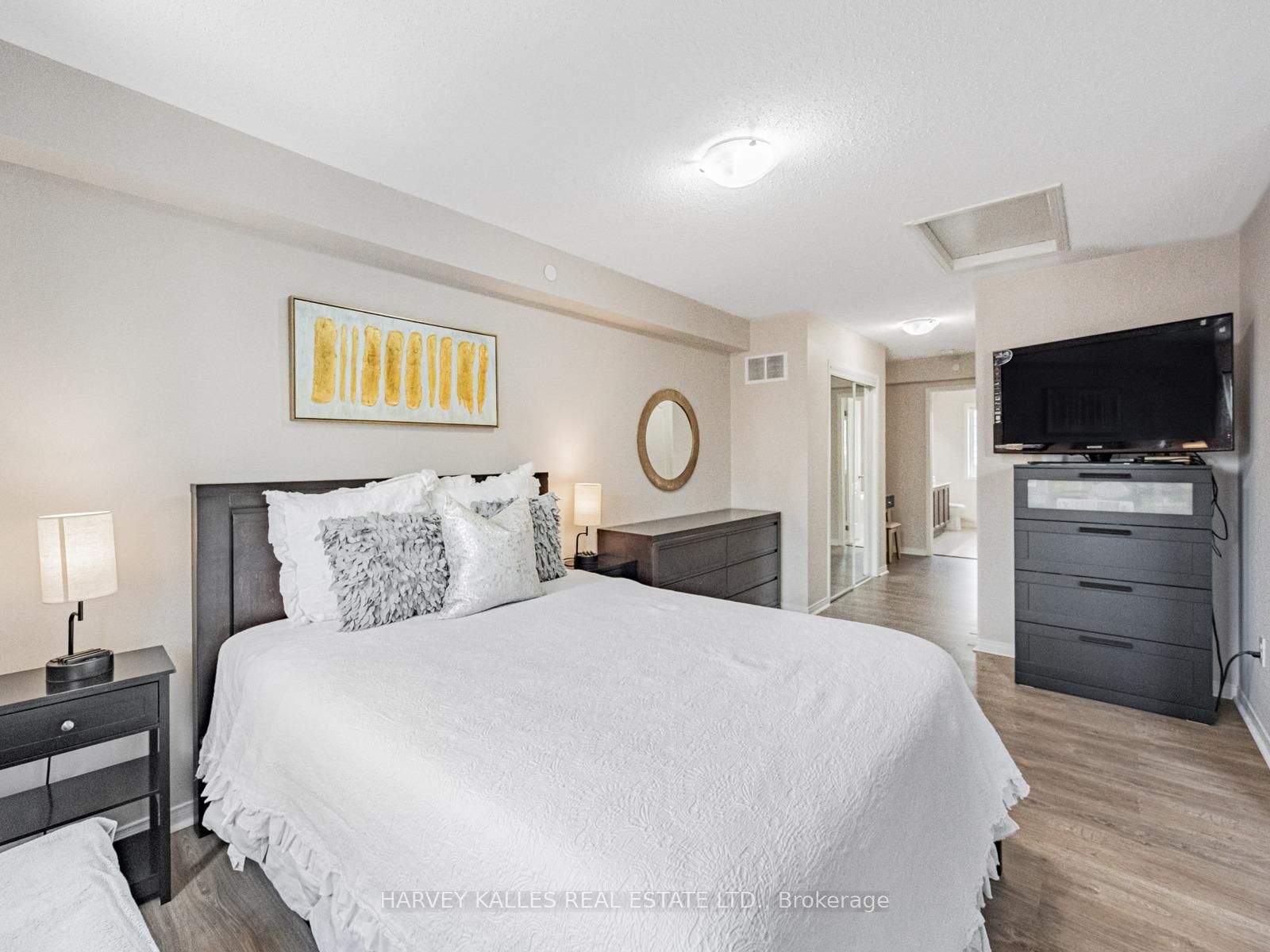 Townhouse for sale at 38 Glenstal Path, Oshawa, Ontario, L1L 0L2 - Windfields - MLS: E12865454