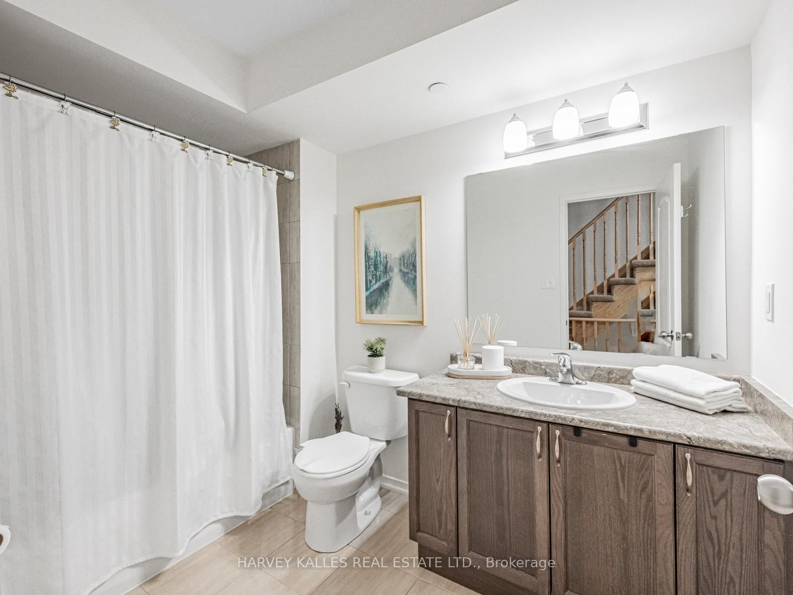 Townhouse for sale at 38 Glenstal Path, Oshawa, Ontario, L1L 0L2 - Windfields - MLS: E12865454