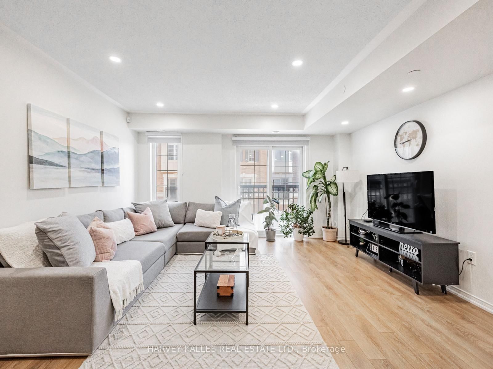 Townhouse for sale at 38 Glenstal Path, Oshawa, Ontario, L1L 0L2 - Windfields - MLS: E12865454