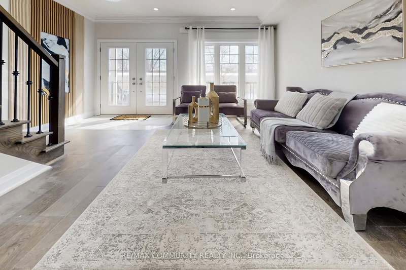 7 - 1741 Fairport Rd, Pickering, L1V 1S9 | Image 3