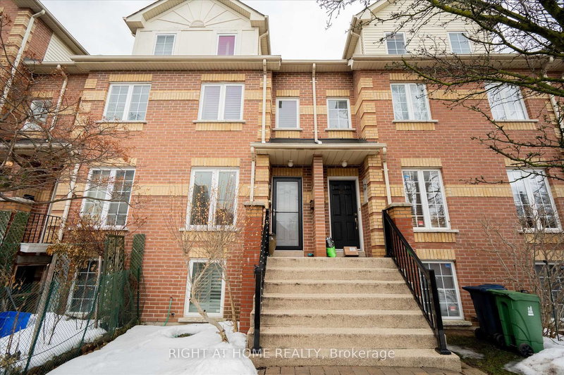 1149 Craven Rd, Toronto, M4J 4V7 | Image 2