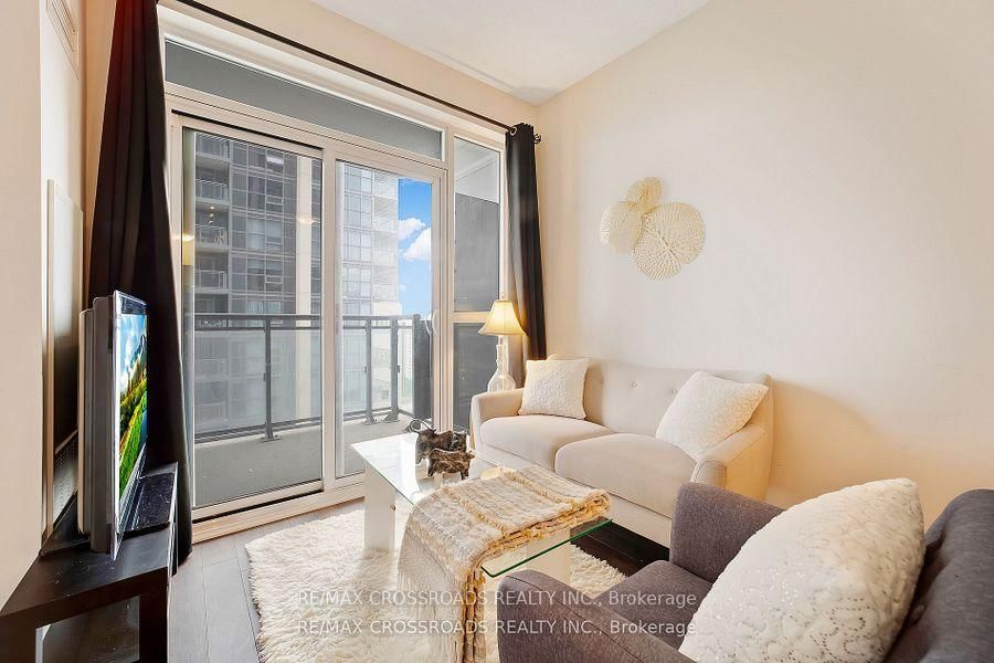 Condo for lease at 1910-20 Meadowglen Place, Toronto, Ontario, M1G 0A9 - Woburn - MLS: E12866224