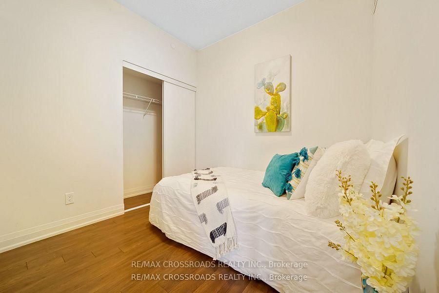 Condo for lease at 1910-20 Meadowglen Place, Toronto, Ontario, M1G 0A9 - Woburn - MLS: E12866224