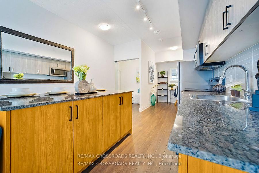 Condo for lease at 1910-20 Meadowglen Place, Toronto, Ontario, M1G 0A9 - Woburn - MLS: E12866224