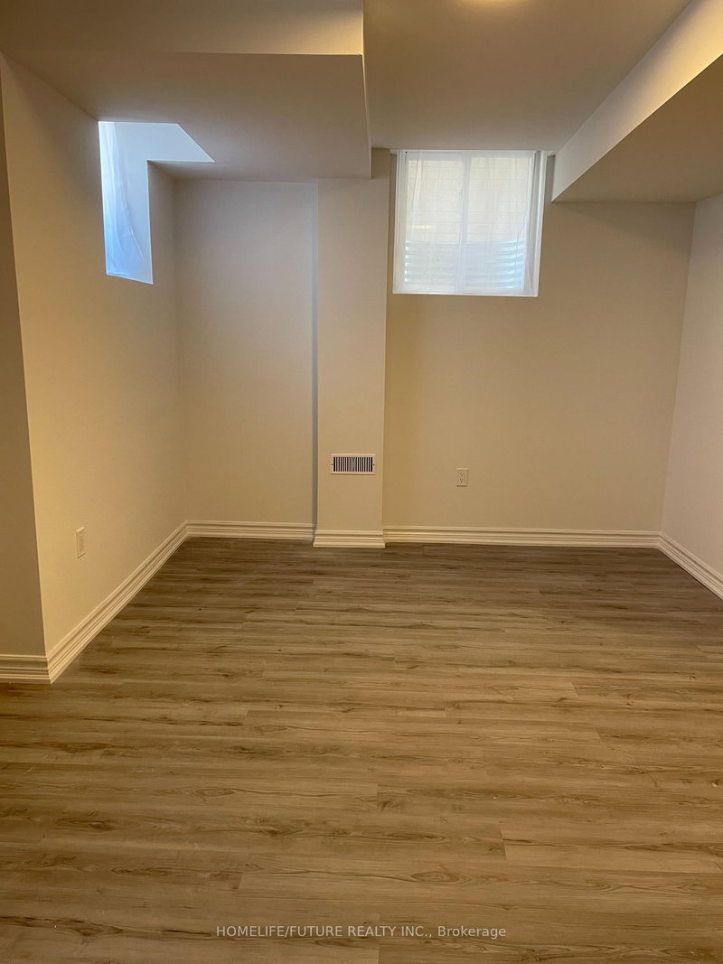 1287 Plymouth Dr, Oshawa, L1L 0V1 | Image 3