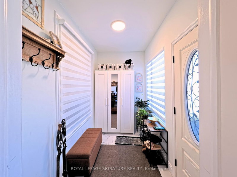 94 Meighen Ave, Toronto, M4B 2H7 | Image 2