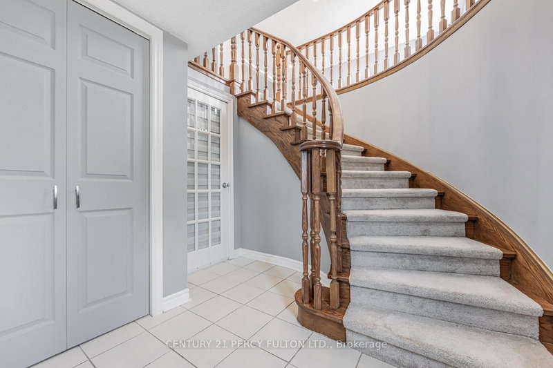 34 Kingswood Dr N, Clarington, L1E 1G2 | Image 3