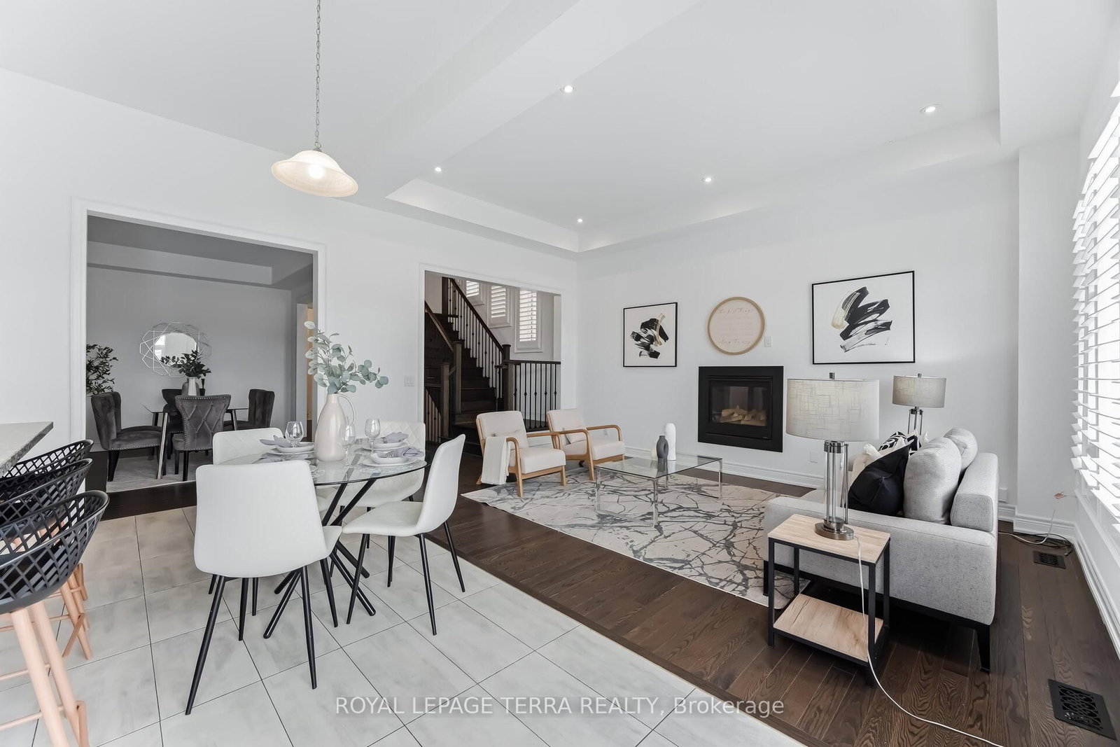 Detached House for sale at 11 Lockton Street, Whitby, Ontario, L1P 0E1 - Williamsburg - MLS: E12867714