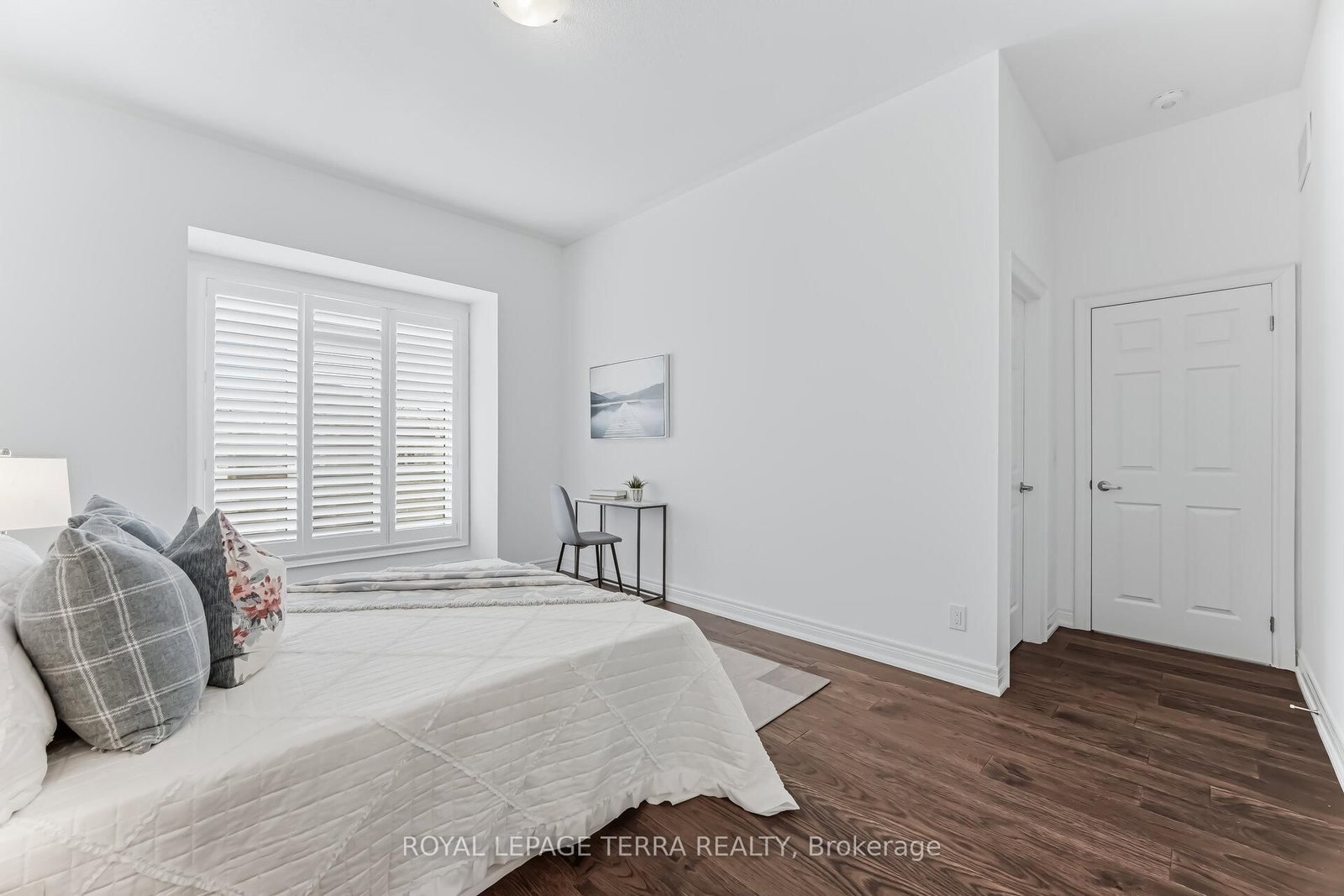 Detached House for sale at 11 Lockton Street, Whitby, Ontario, L1P 0E1 - Williamsburg - MLS: E12867714