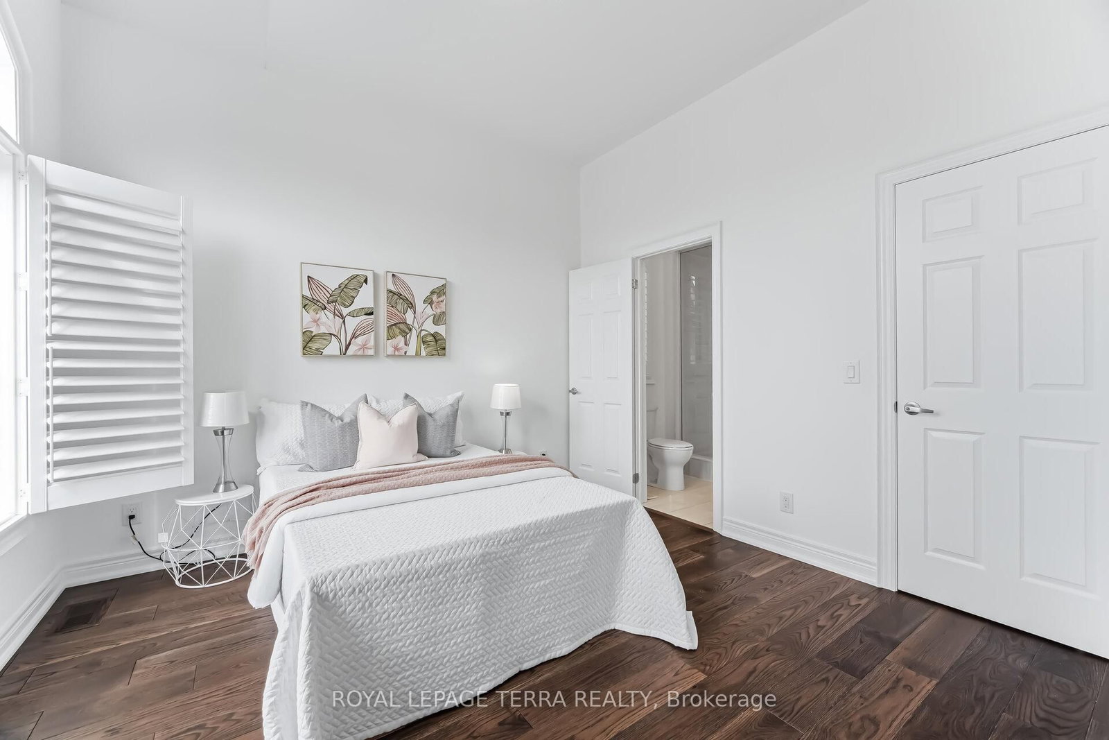 Detached House for sale at 11 Lockton Street, Whitby, Ontario, L1P 0E1 - Williamsburg - MLS: E12867714