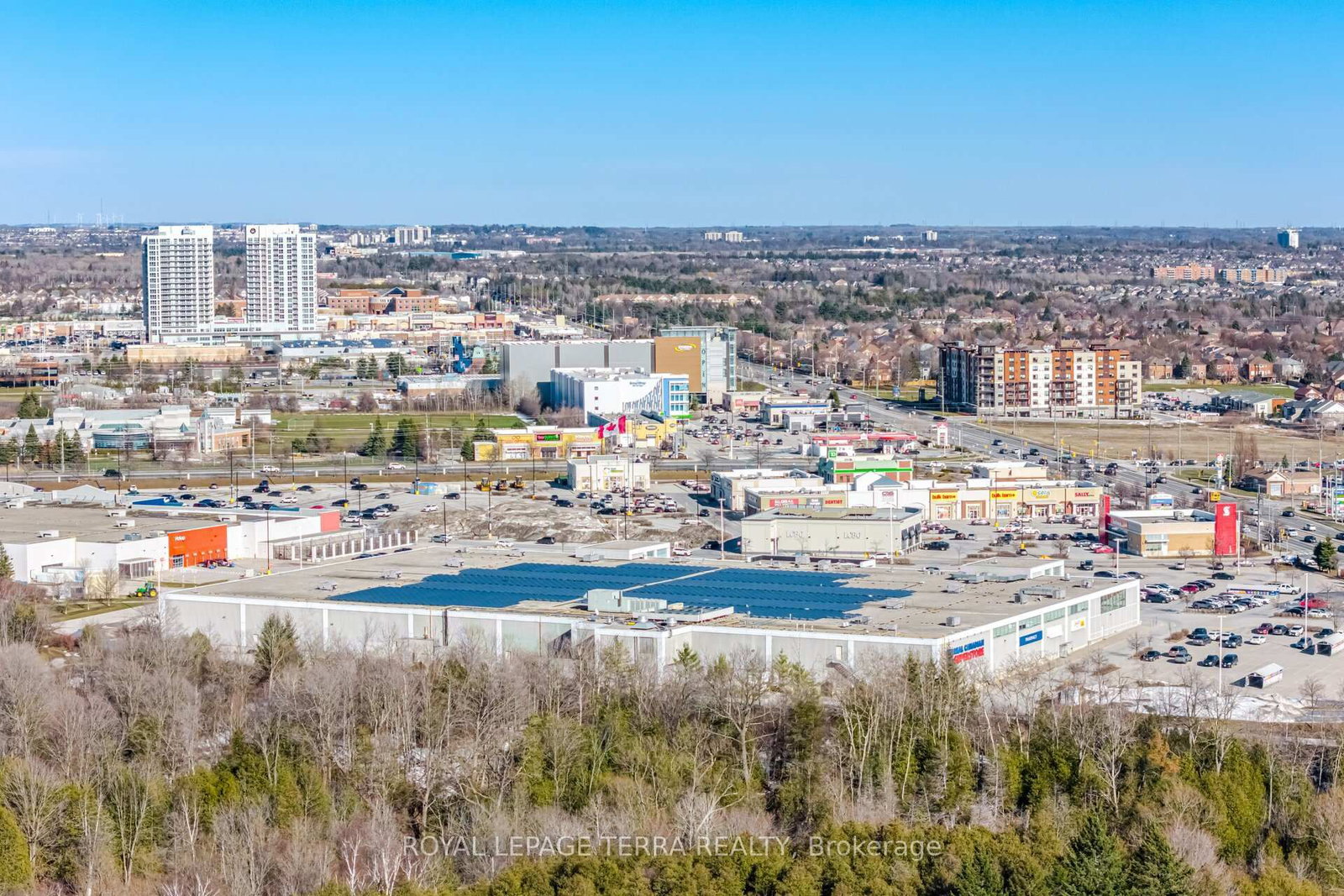 Detached House for sale at 11 Lockton Street, Whitby, Ontario, L1P 0E1 - Williamsburg - MLS: E12867714