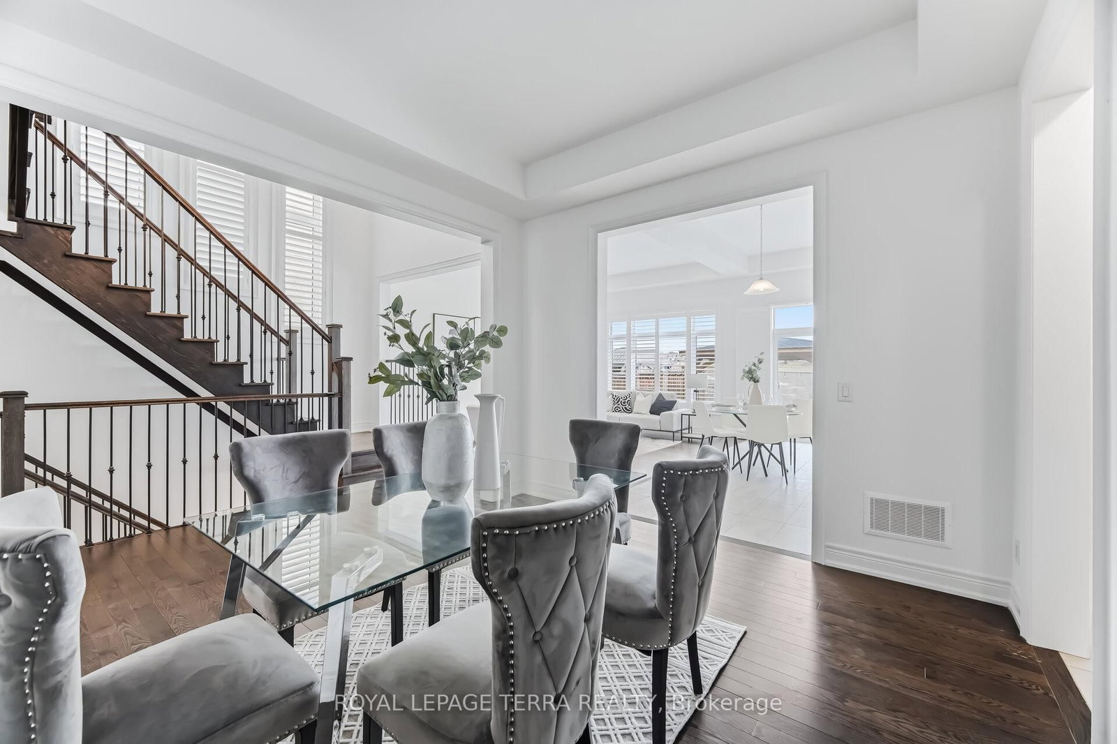 Detached House for sale at 11 Lockton Street, Whitby, Ontario, L1P 0E1 - Williamsburg - MLS: E12867714