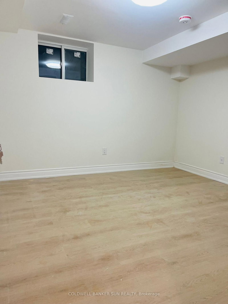 Bsmt - 220 Bloor St W, Oshawa, L1J 1P8 | Image 2