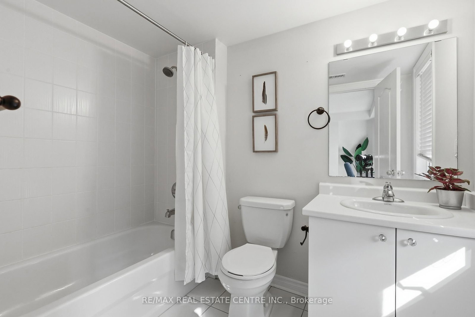 Townhouse for sale at 1577 Bruny Avenue, Pickering, Ontario, L1X 0C5 - Duffin Heights - MLS: E12868376