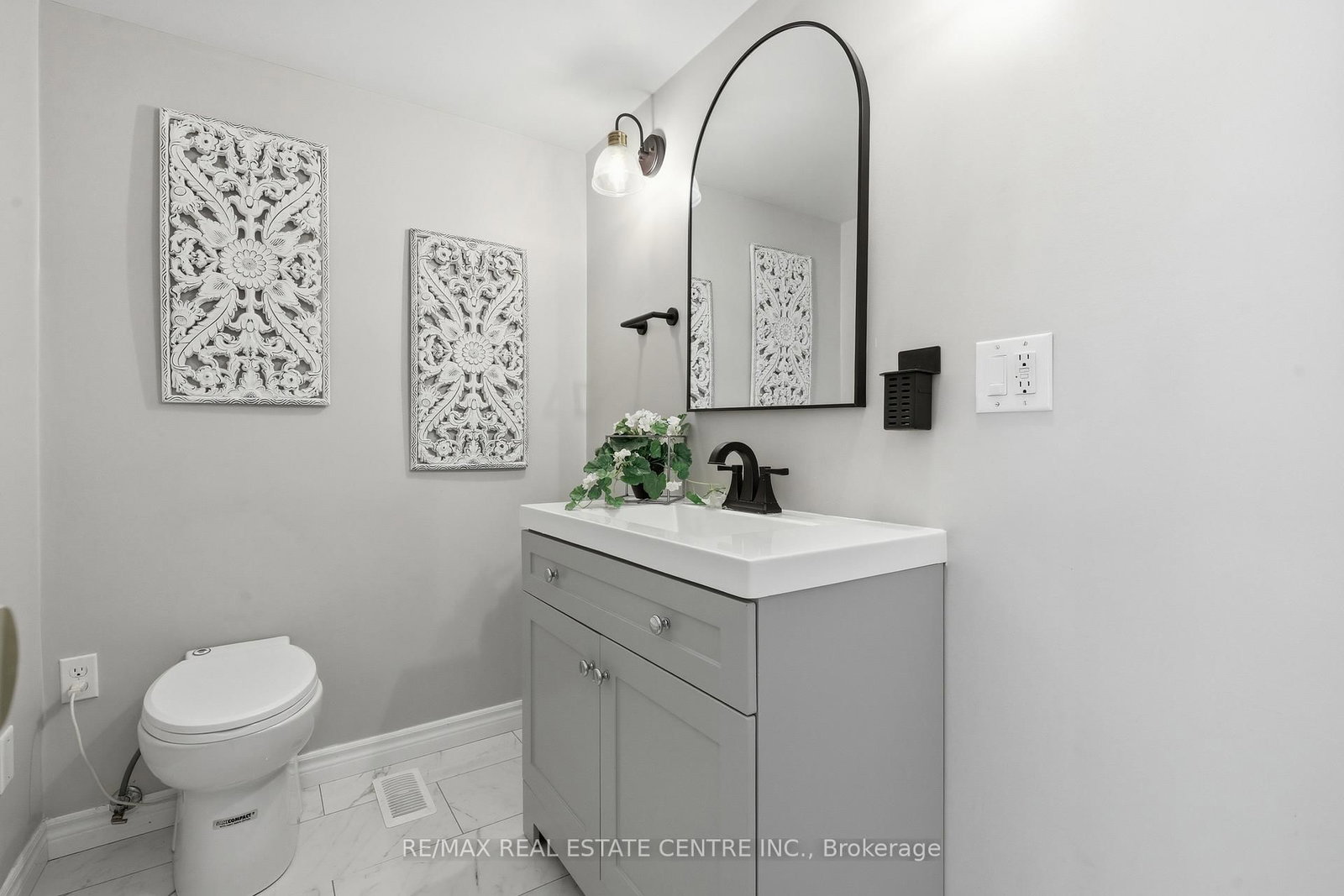 Townhouse for sale at 1577 Bruny Avenue, Pickering, Ontario, L1X 0C5 - Duffin Heights - MLS: E12868376