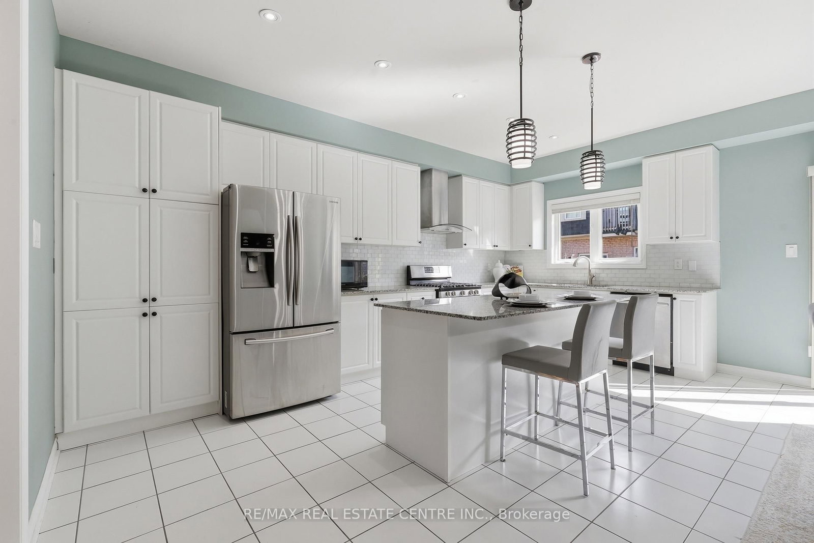 Townhouse for sale at 1577 Bruny Avenue, Pickering, Ontario, L1X 0C5 - Duffin Heights - MLS: E12868376