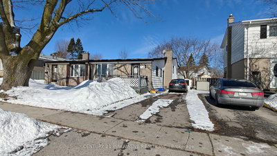 748 Krosno Blvd | Pickering | Image
