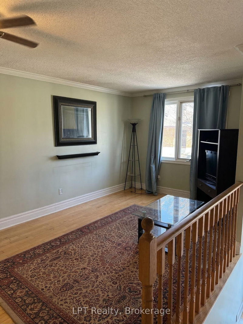 653 Idylwood Crt, Oshawa, L1K 2G7 | Image 2