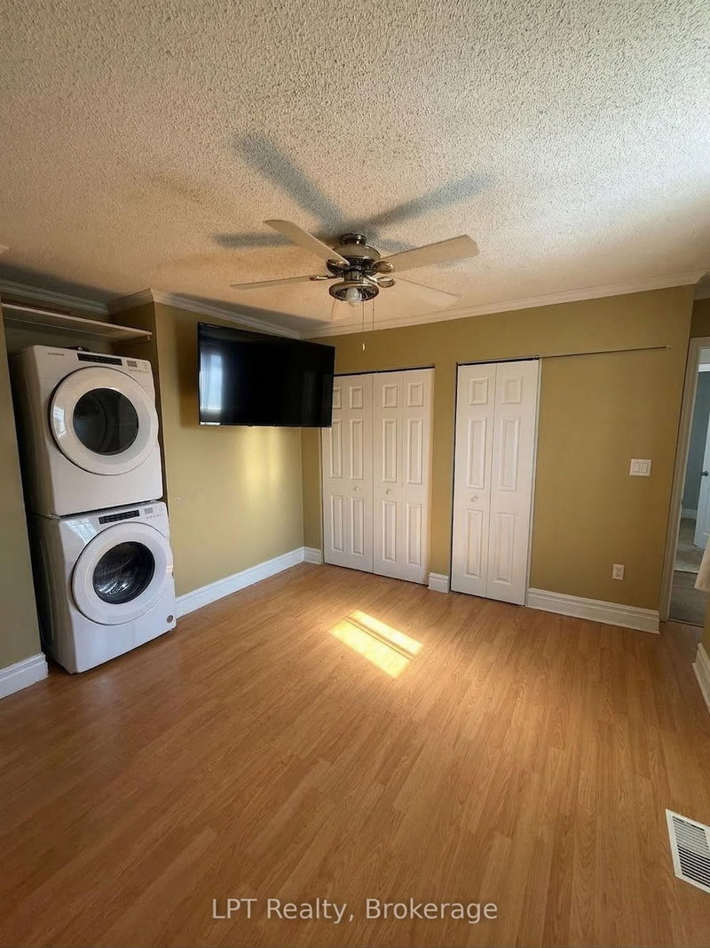 653 Idylwood Crt, Oshawa, L1K 2G7 | Image 3