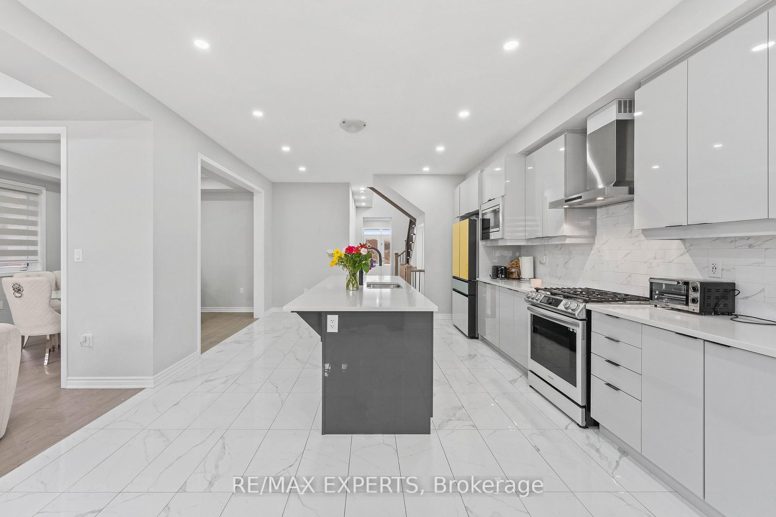 Detached House for sale at 1437 Kerrydale Avenue, Pickering, Ontario, L1X 0M9 - Rural Pickering - MLS: E12868618