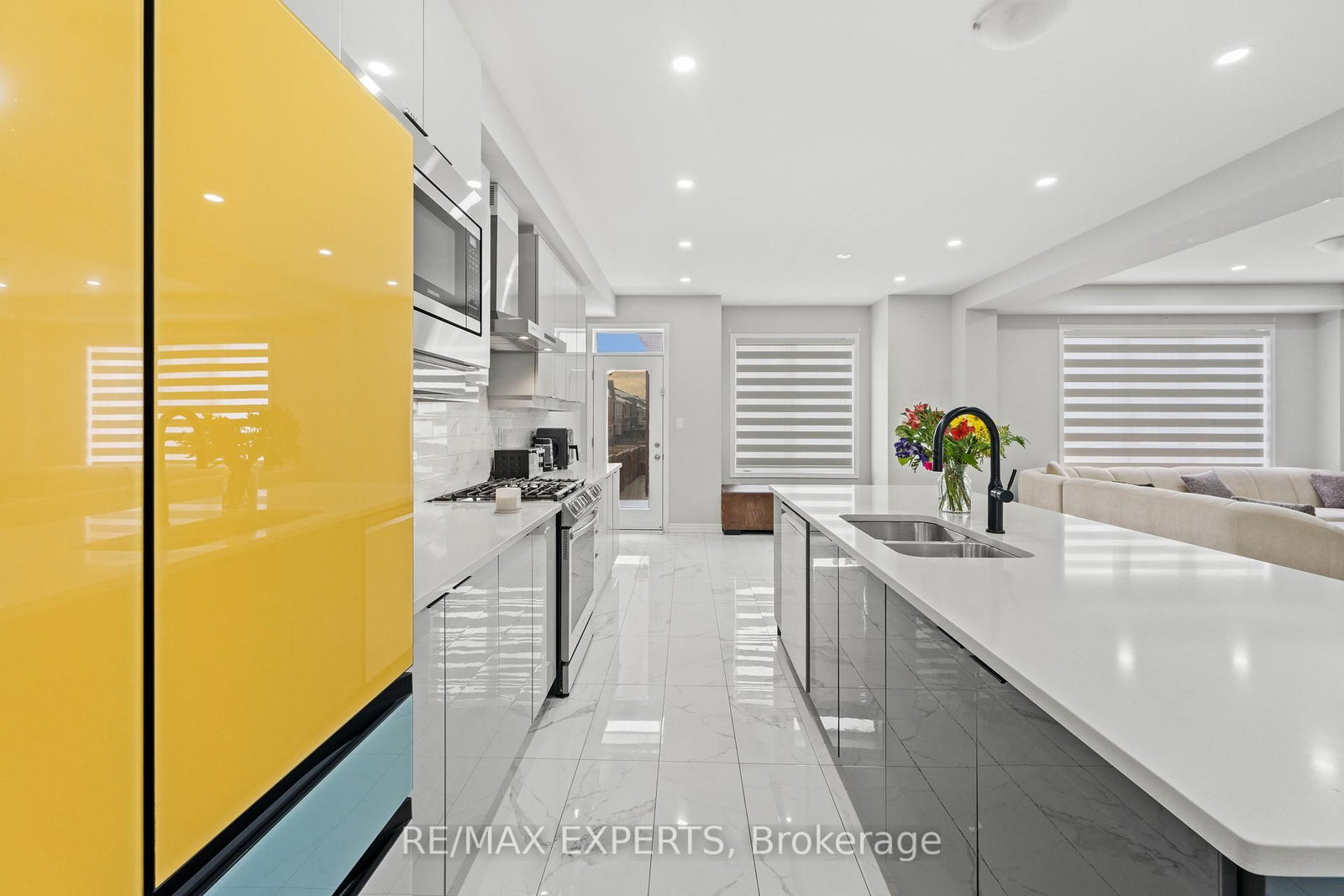 Detached House for sale at 1437 Kerrydale Avenue, Pickering, Ontario, L1X 0M9 - Rural Pickering - MLS: E12868618