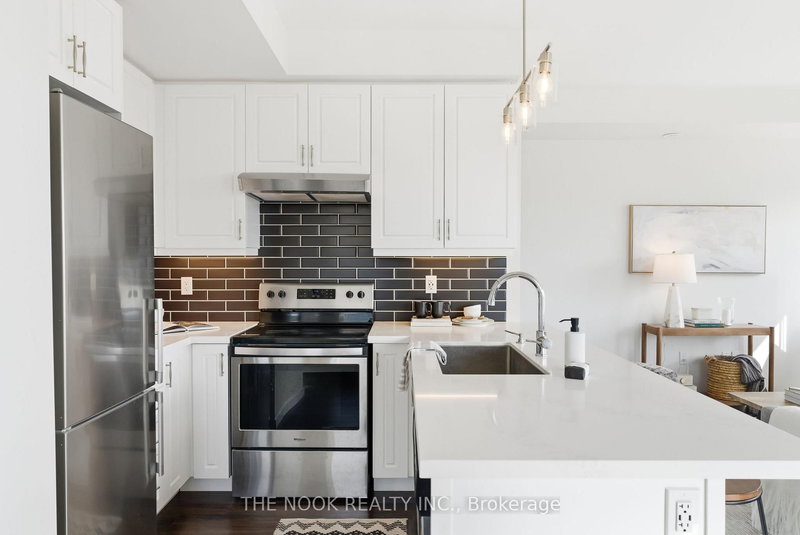 524 - 1711 Pure Springs Blvd, Pickering, L1X 0E3 | Image 3