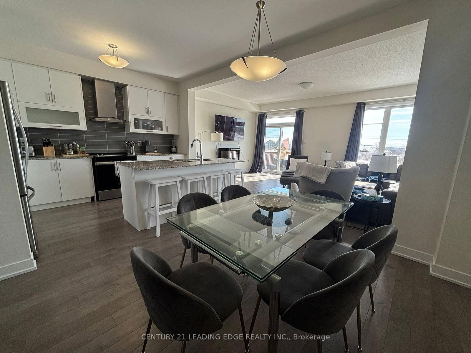 115 Vanier Street - Photo 2