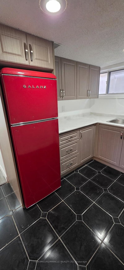 Bsmt-39 Butterworth Avenue, Toronto, Ontario image-0-4