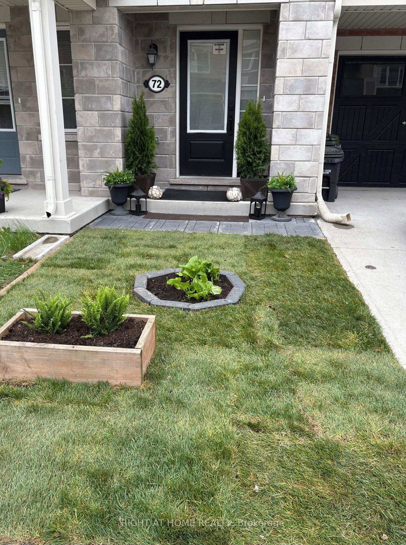 72 Ayers Cres, Toronto, M1L 0C4 | Image 2