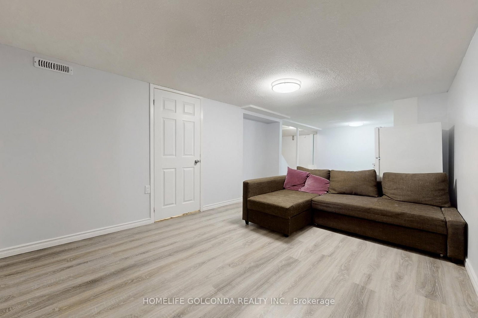 Detached House for sale at 1861 Una Road, Pickering, Ontario, L1V 3J5 - Amberlea - MLS: E12873546