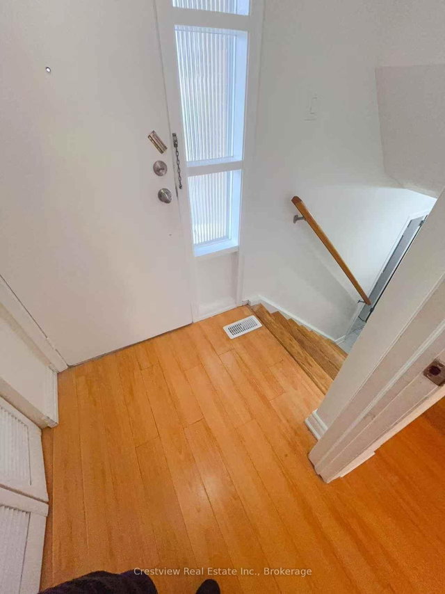 65 Highcourt Crescent