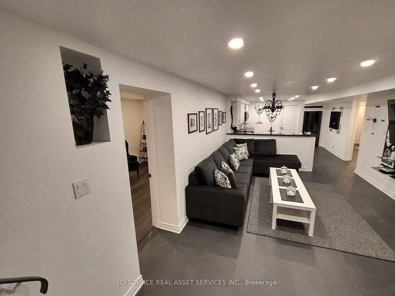 Bsmt - 32 Ontoro Blvd, Ajax, L1Z 1X6 | Image 3