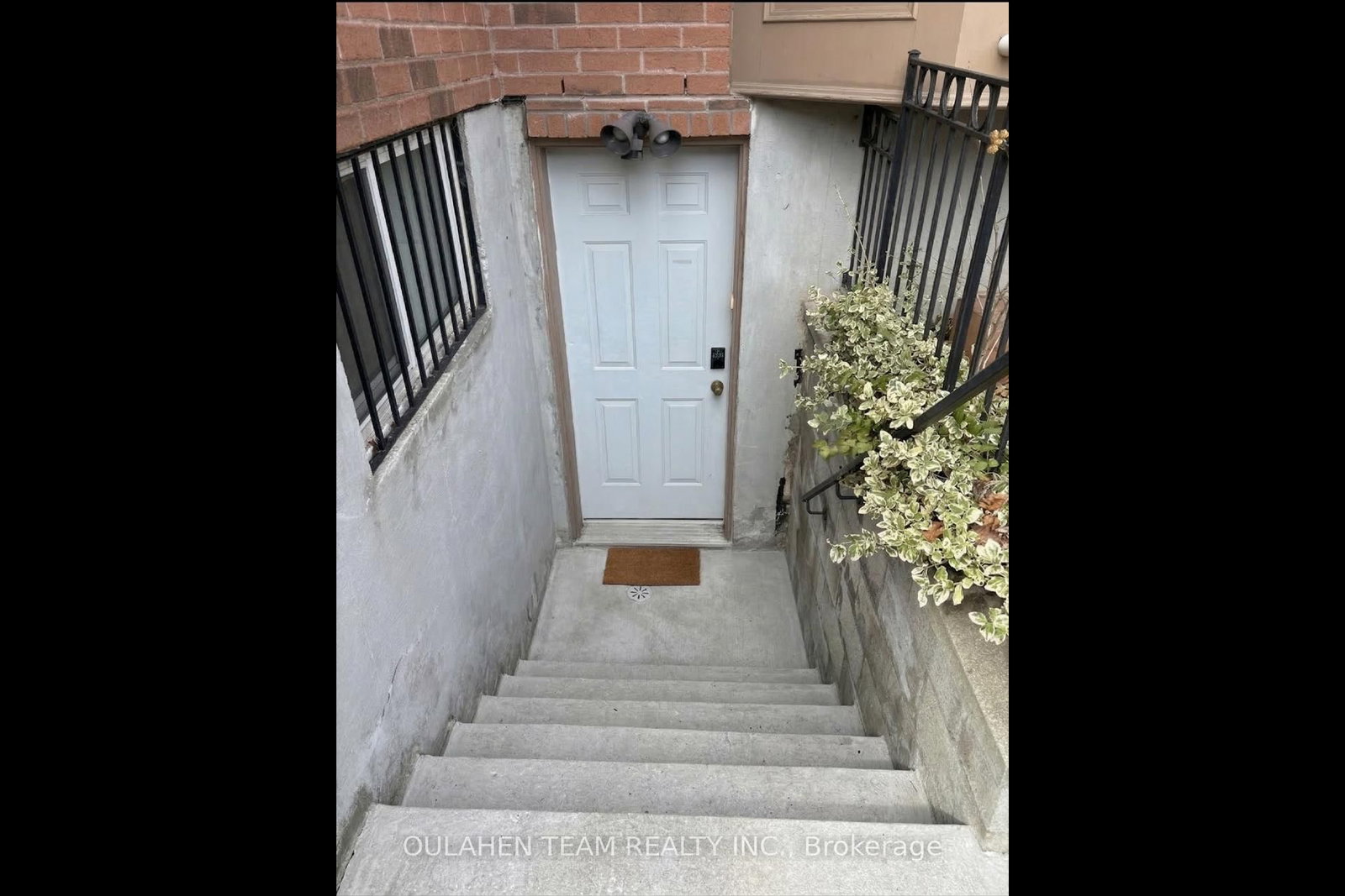 Detached House for lease at Basement-110 Bowmore Road, Toronto, Ontario, M4L 3J2 - Woodbine Corridor - MLS: E12875026